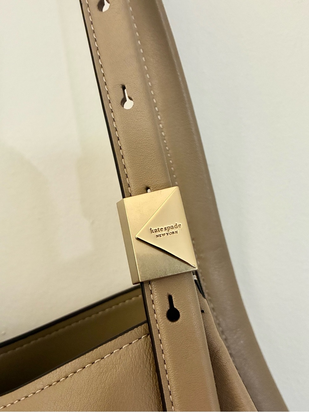 ☀️ Kate Spade Deco Tulip Bag Tote timeless tan taupe greige shoulder beige - Picture 5 of 13